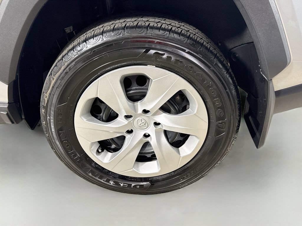 Certified 2024 Toyota RAV4 LE AWD/4WD image 9