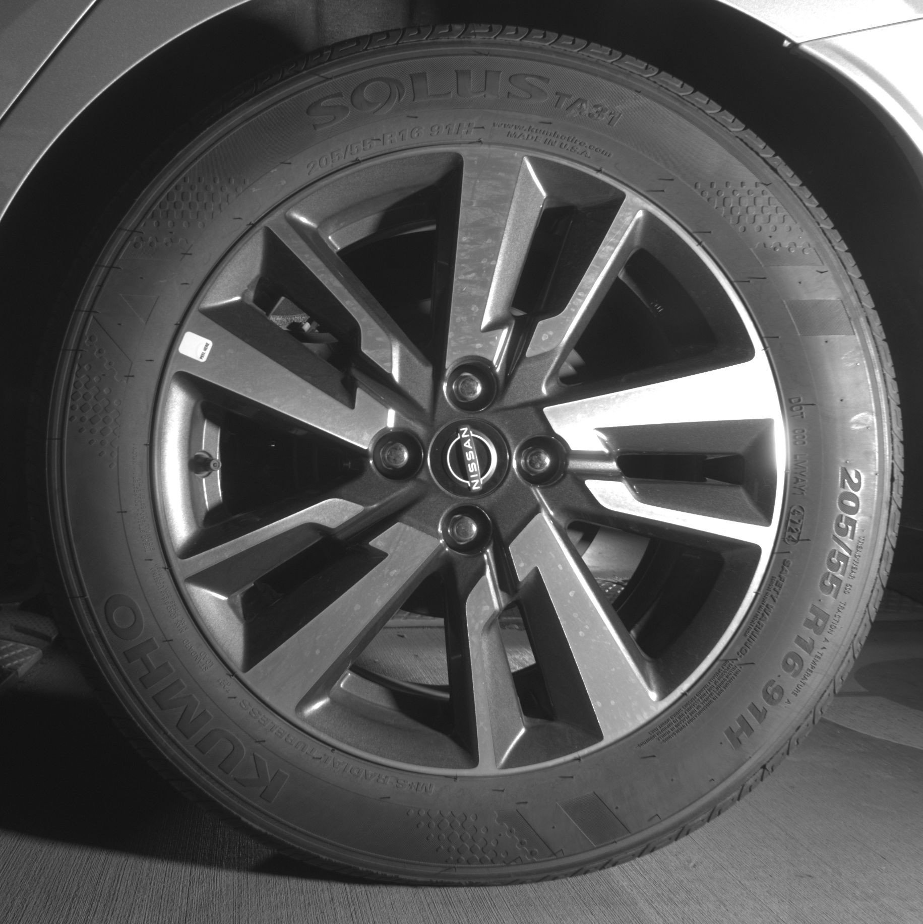 Used 2025 Nissan Versa SV image 14