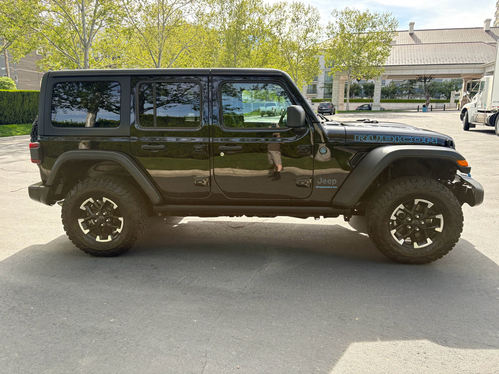 Used 2025 Jeep Wrangler Unlimited Rubicon 4xe w/ Safety Group AWD/4WD image 6