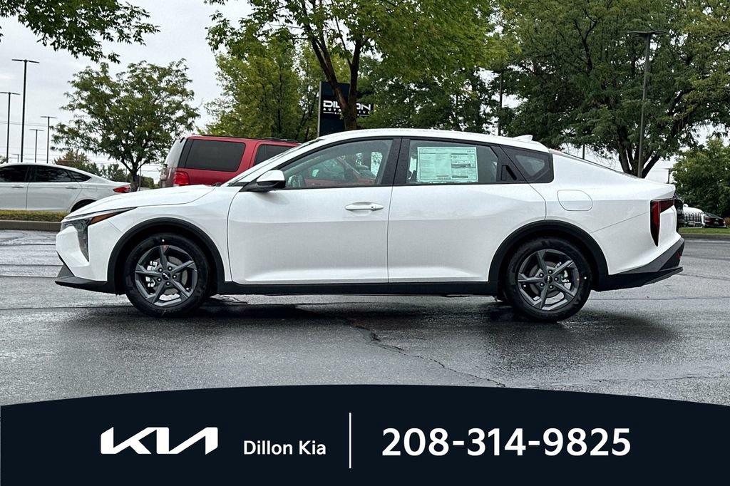 New 2026 Kia K4 FWD image 10