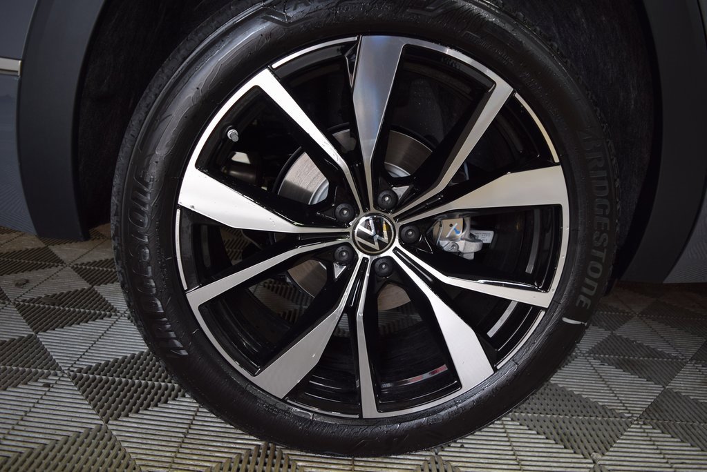 New 2025 Volkswagen Atlas SEL Premium R-Line image 12