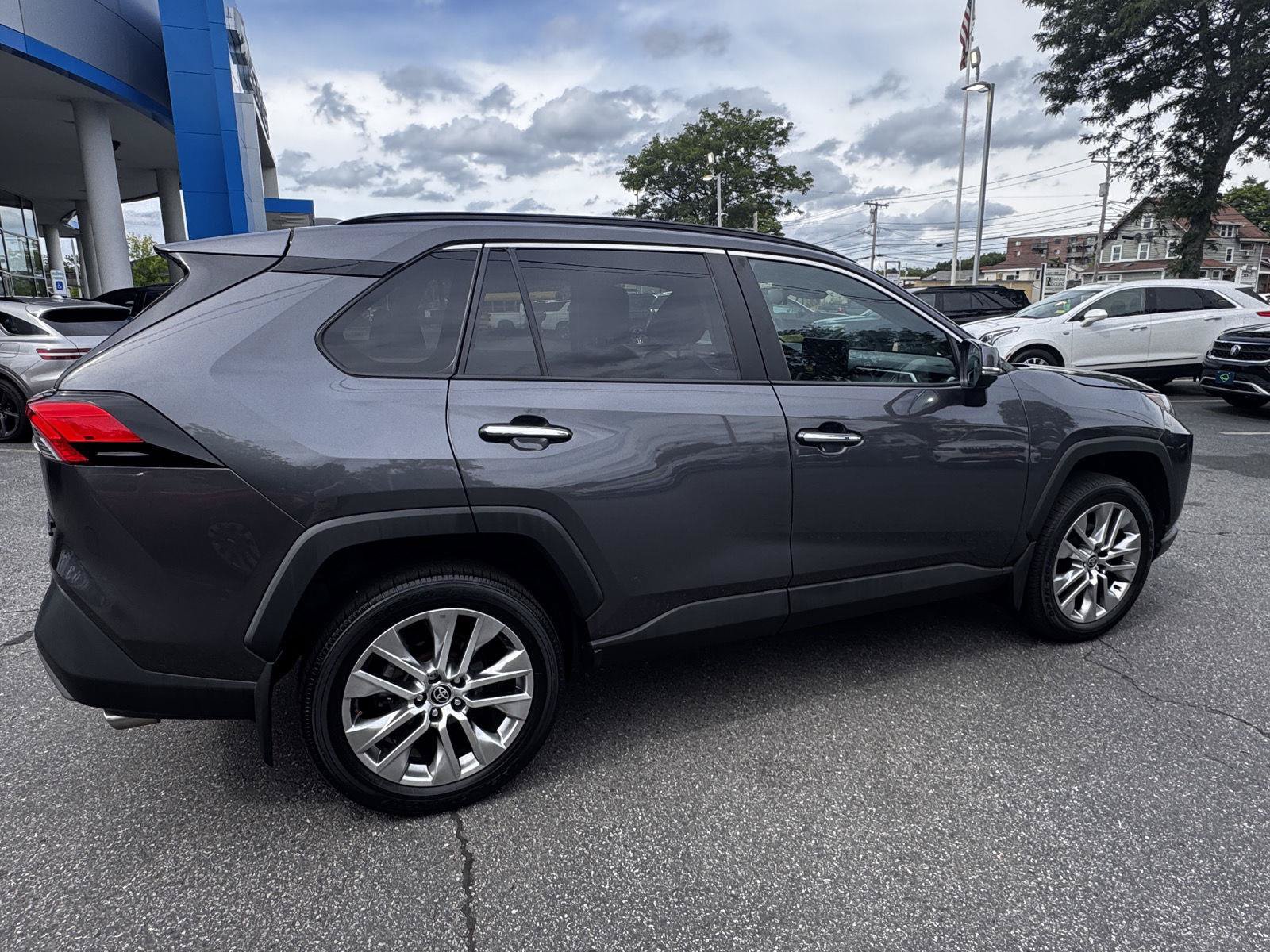 Used 2023 Toyota RAV4 Limited AWD/4WD image 7