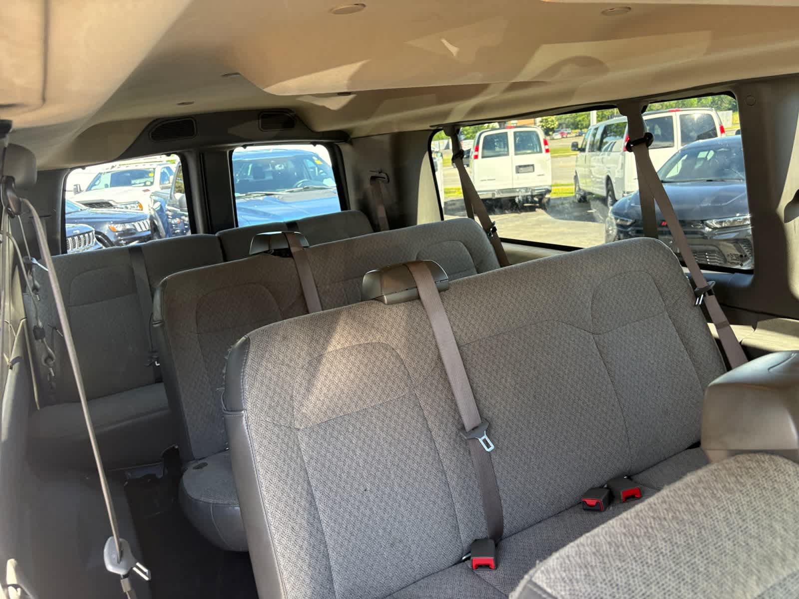 Used 2025 GMC Savana 3500 LT w/ LT Preferred Equipment Group RWD image 33