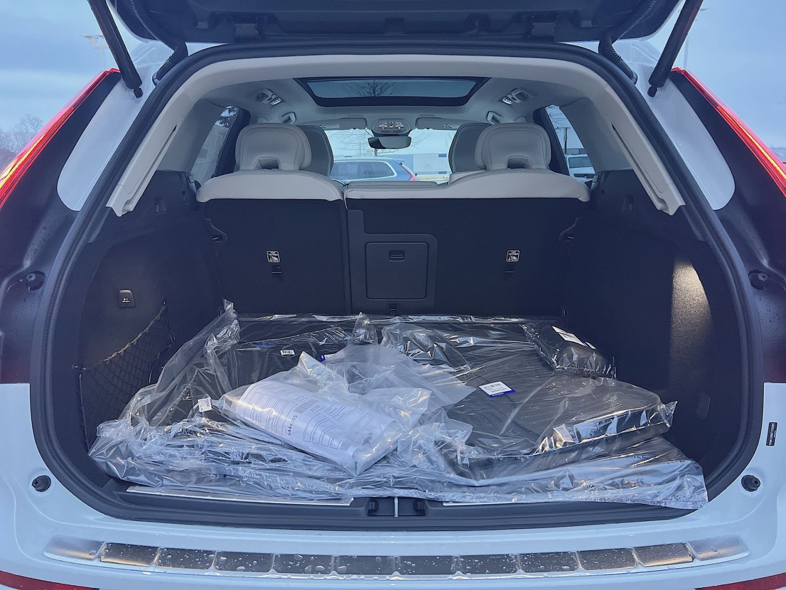 New 2026 Volvo XC60 B5 Ultra w/ Protection Package Premier image 26