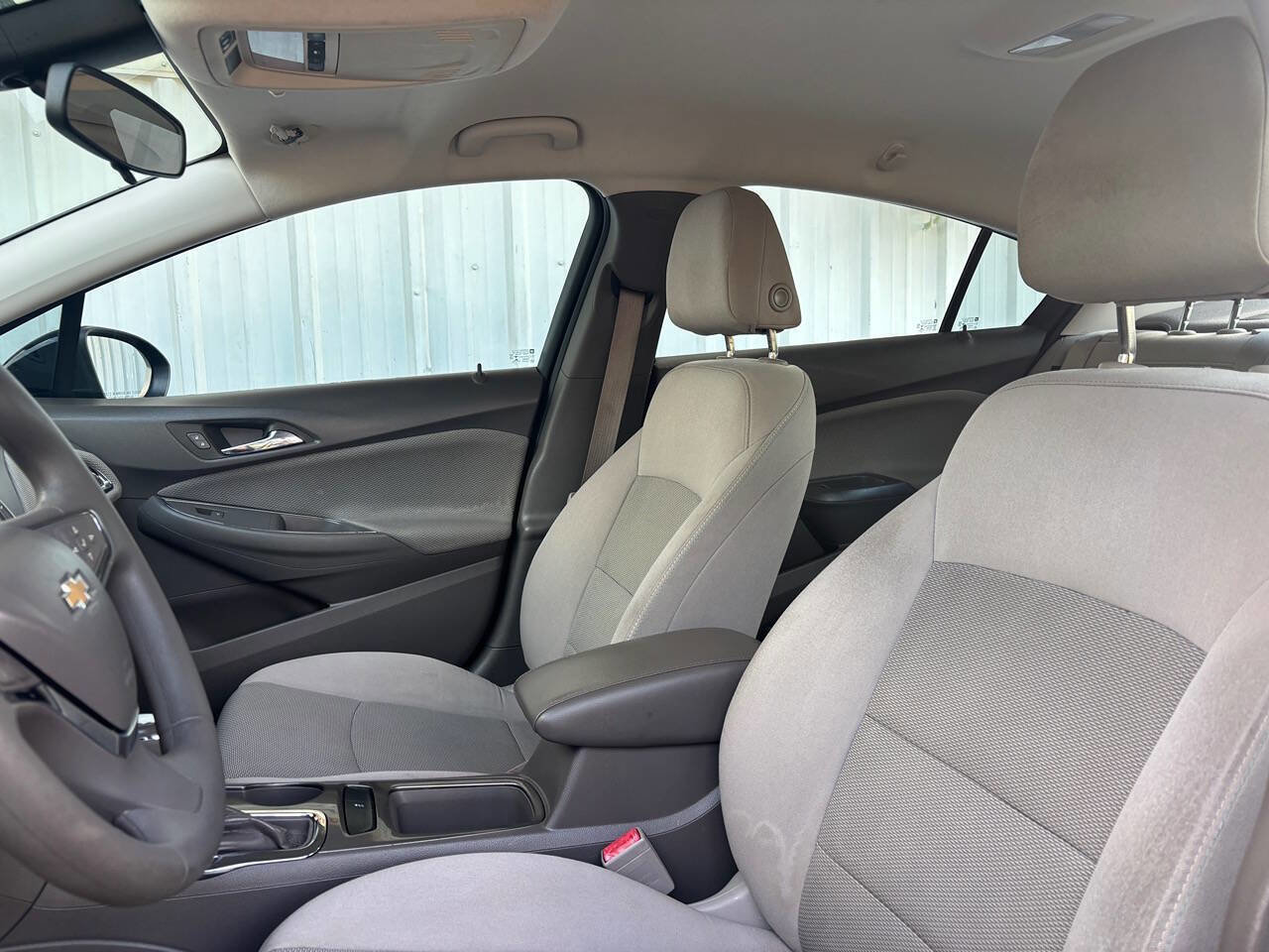 Used 2018 Chevrolet Cruze LT image 16