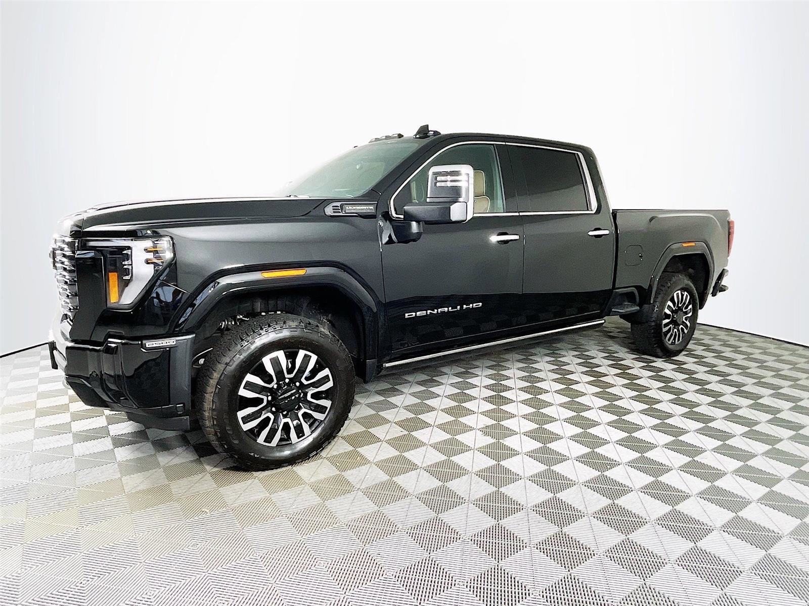 Used 2026 GMC Sierra 2500 Denali Ultimate AWD/4WD image 4