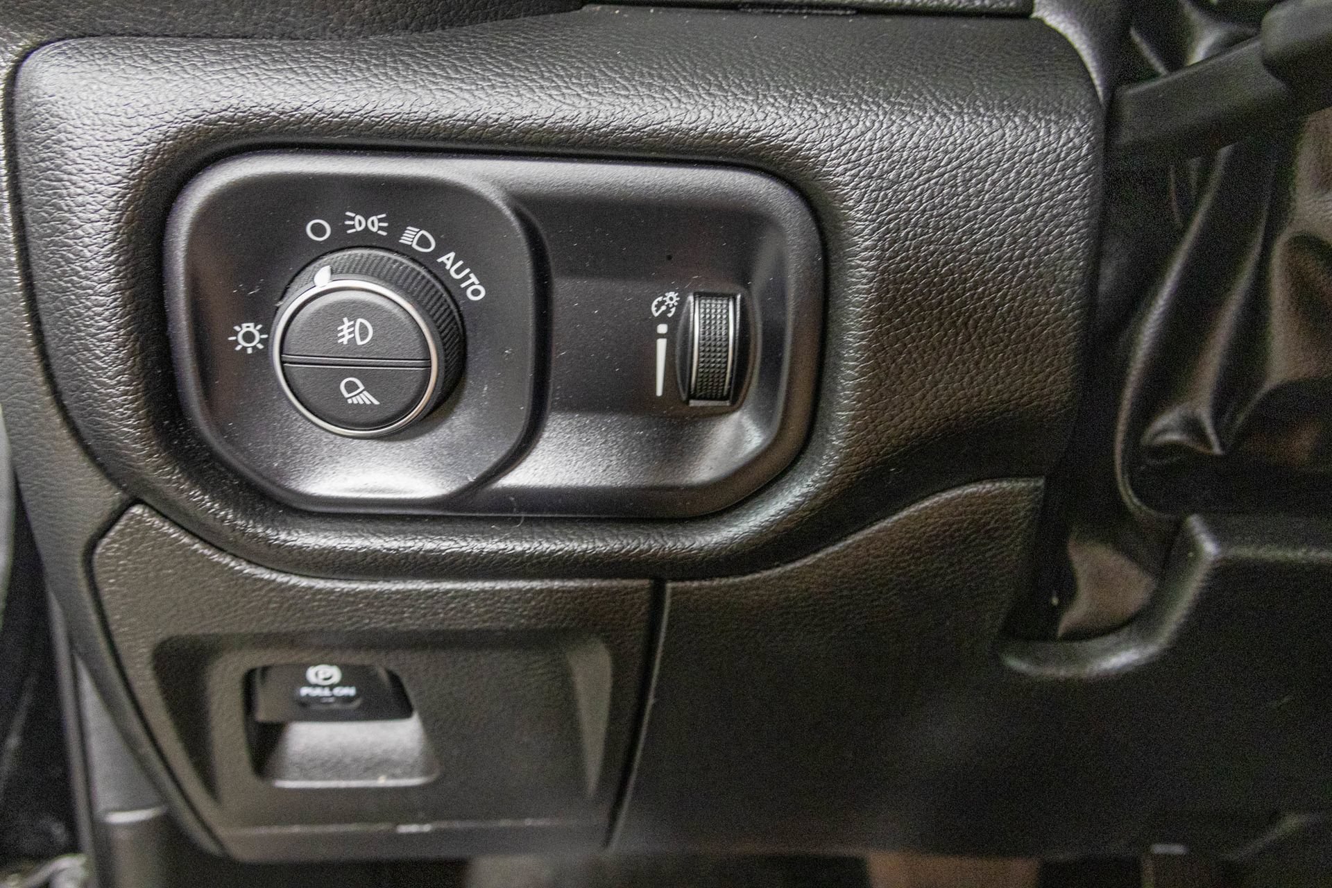 Used 2023 RAM 1500 Big Horn AWD/4WD image 35