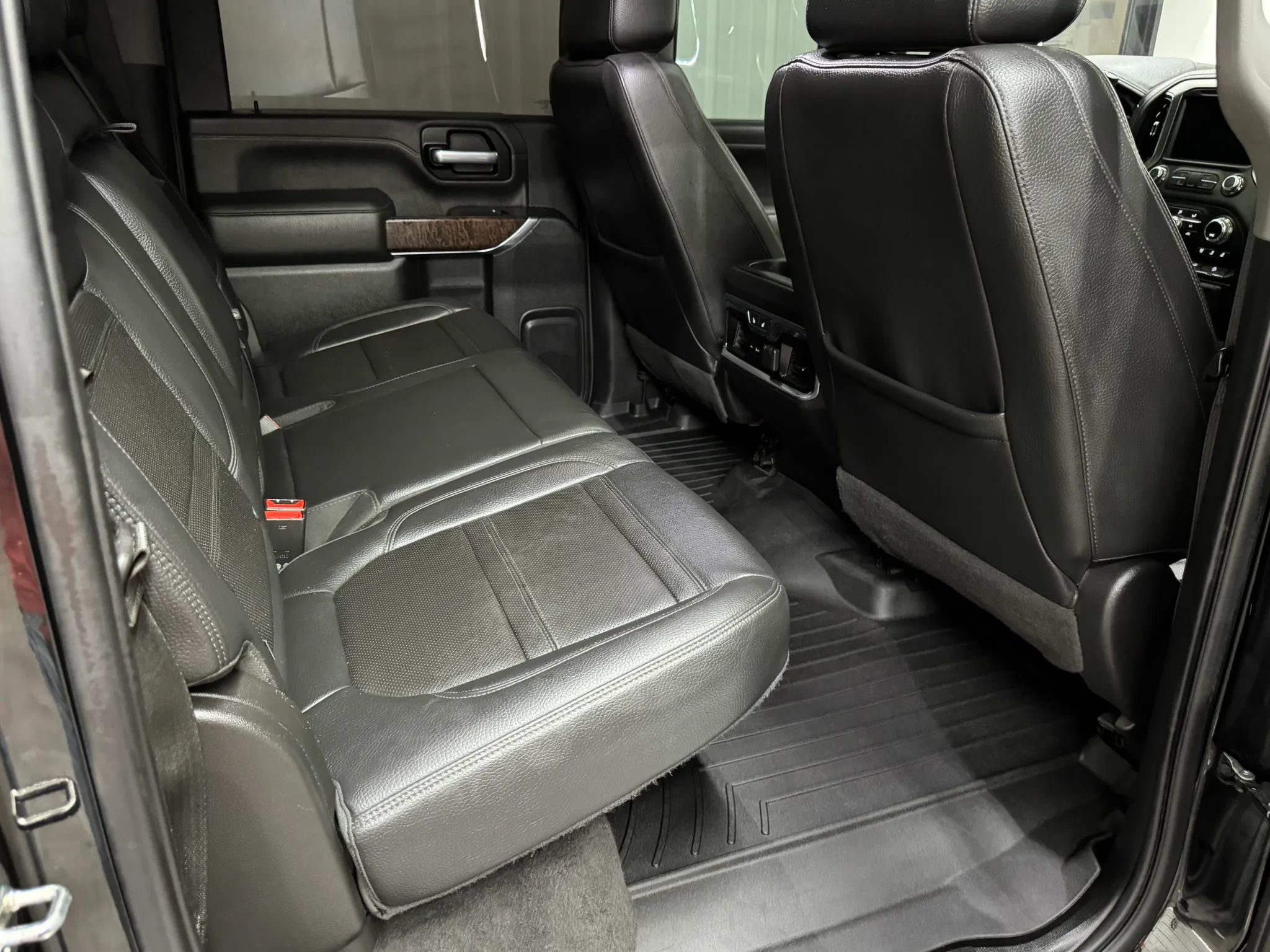 Used 2020 GMC Sierra 2500 Denali w/ Denali Ultimate Package AWD/4WD image 17