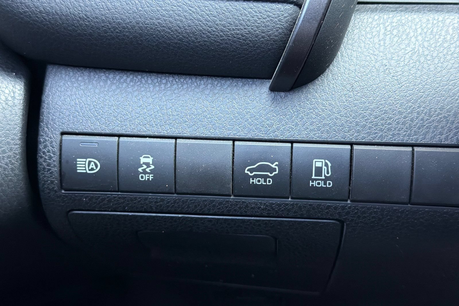 Used 2021 Toyota Camry XSE FWD image 36