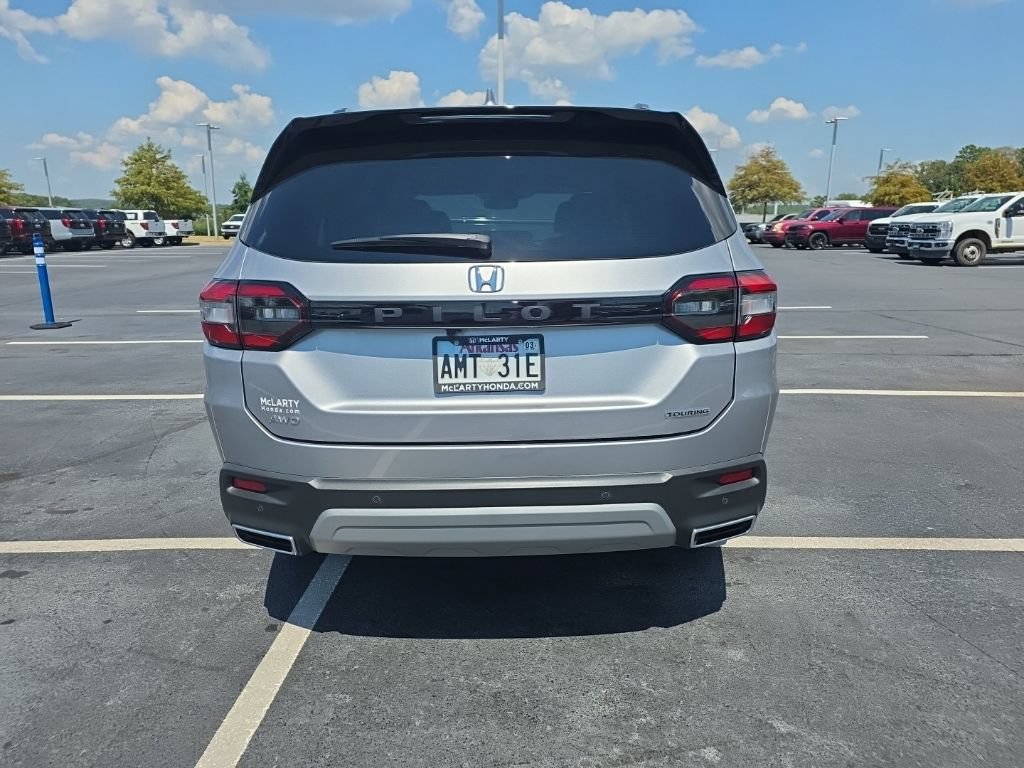 Used 2023 Honda Pilot Touring image 7