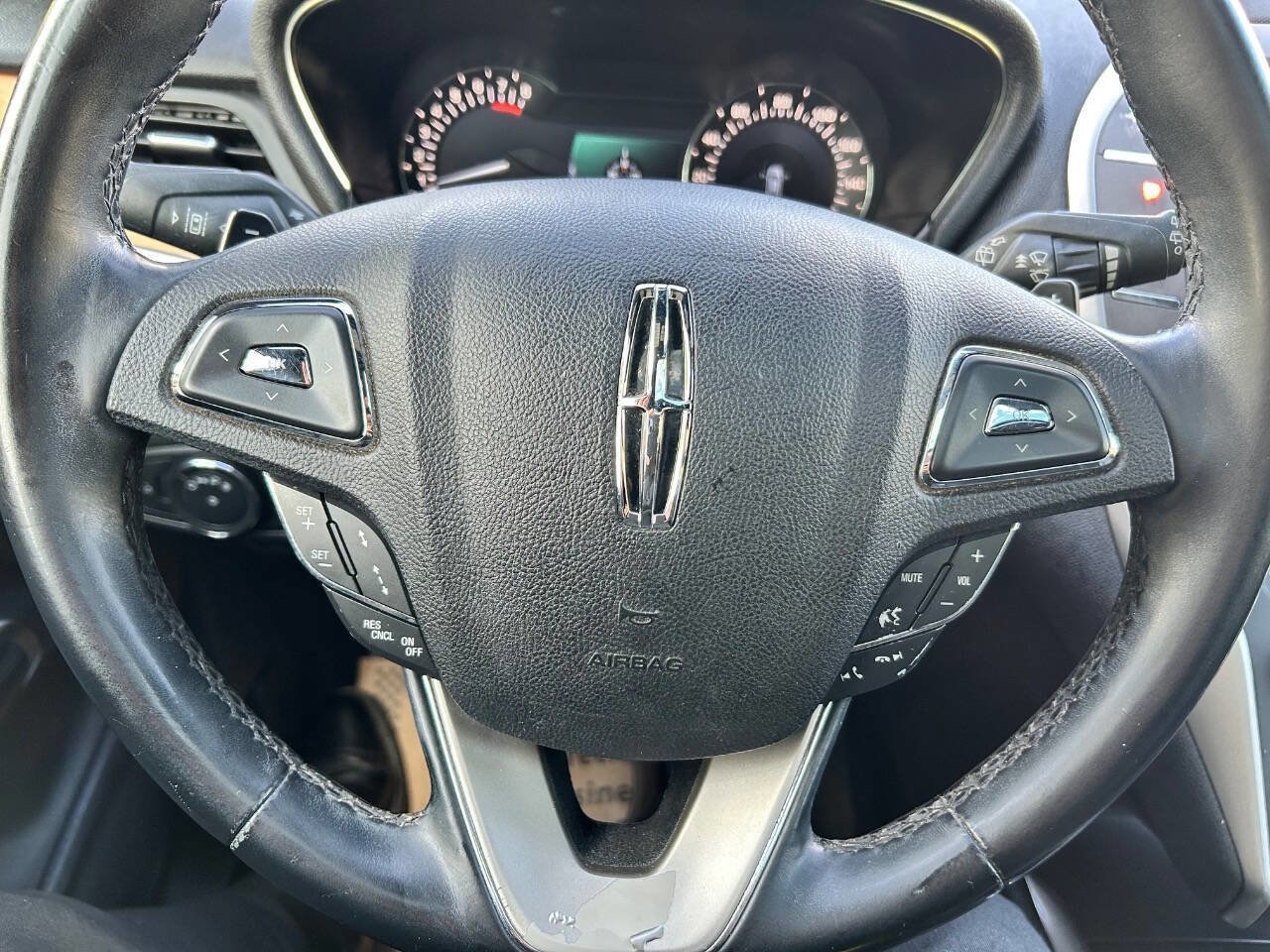 Used 2015 Lincoln MKC FWD w/ Equipment Group 102A Reserve image 17