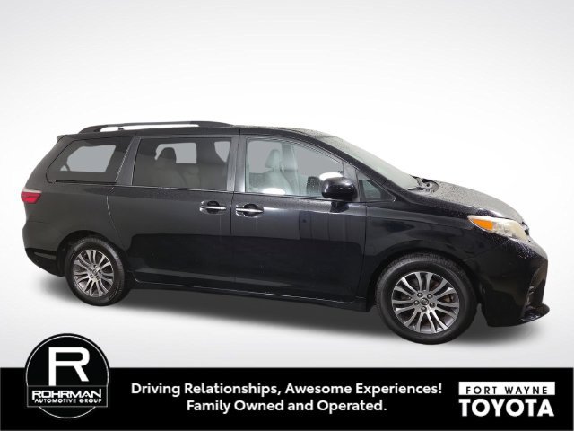 Used 2019 Toyota Sienna XLE Premium FWD image 5