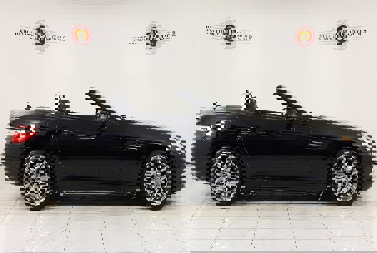 Used 2014 Mercedes-Benz SLK 250 image 2