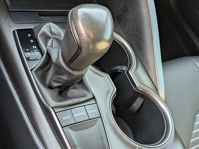 Used 2023 Toyota Camry SE image 11