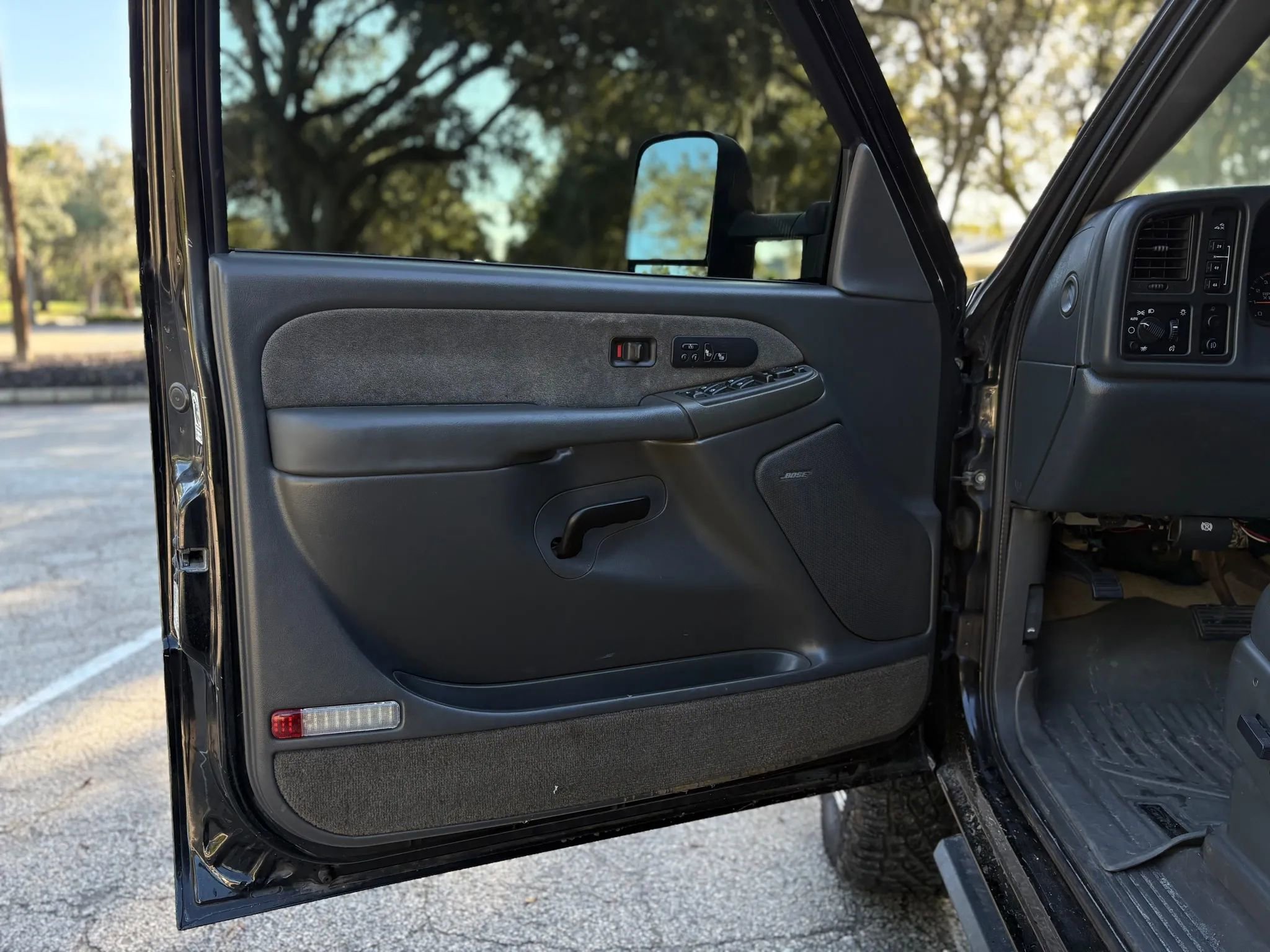 Used 2003 Chevrolet Silverado 3500 LT w/ Skid Plate Package image 38