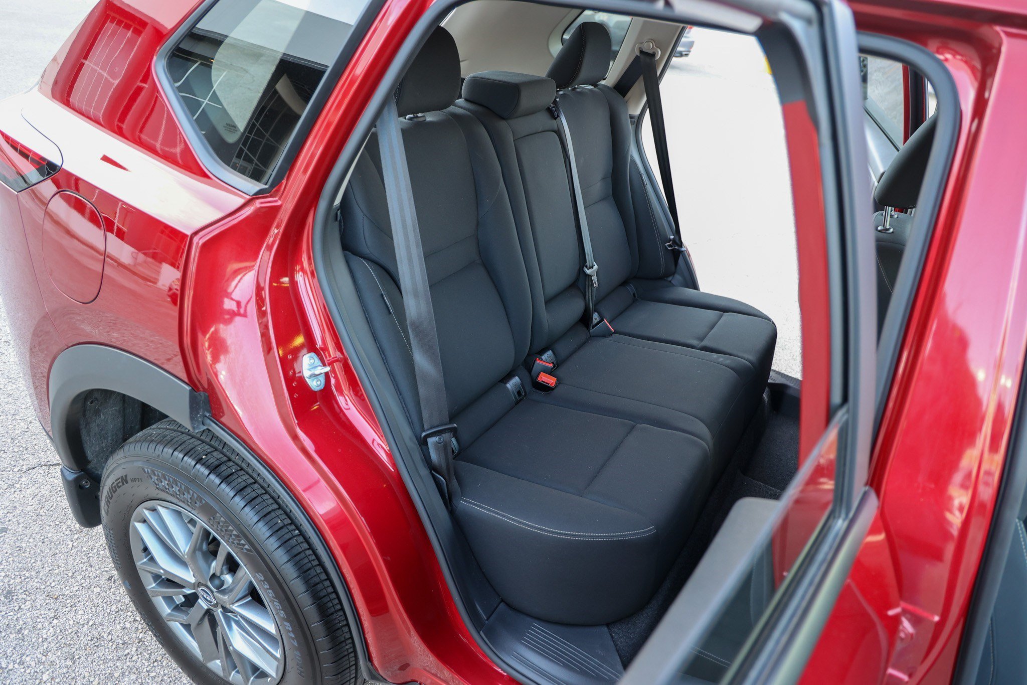 Used 2025 Nissan Rogue S AWD/4WD image 38
