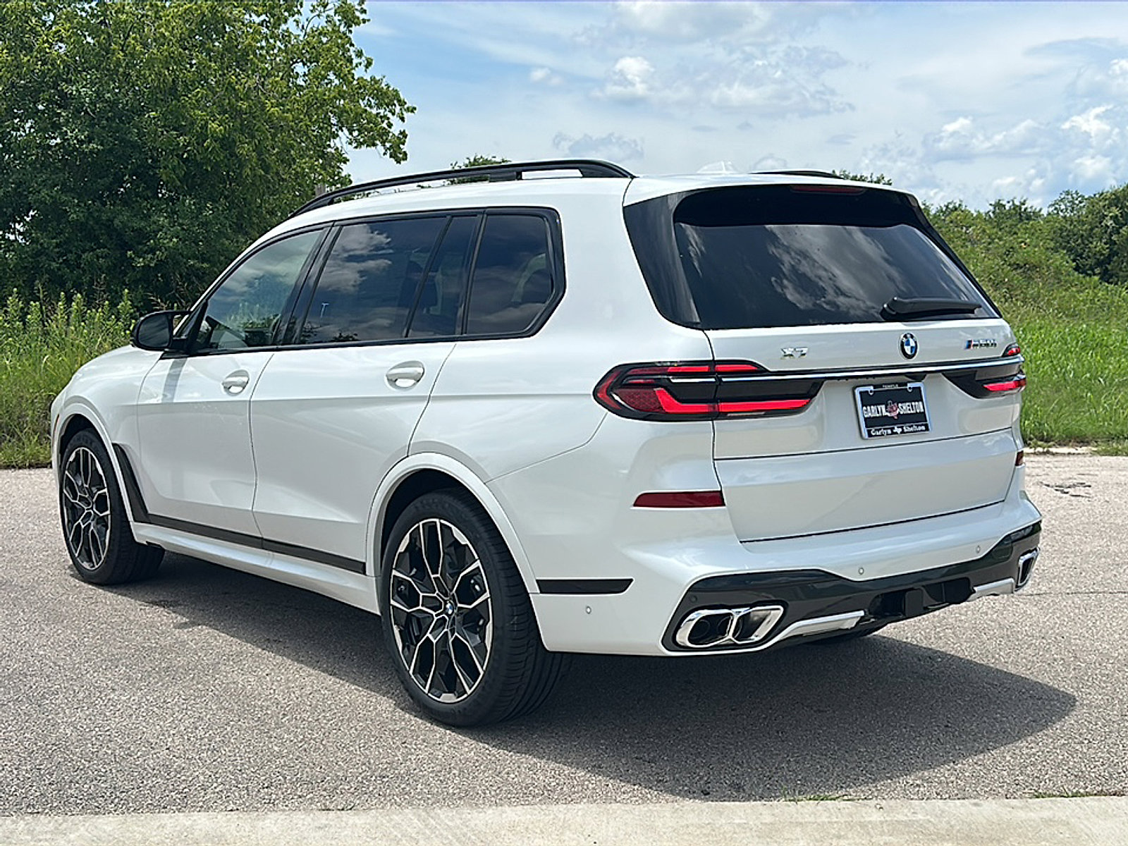 New 2026 BMW X7 M60i image 6