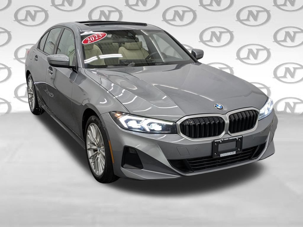 Used 2023 BMW 330i xDrive Sedan w/ Driving Assistance Package AWD/4WD image 36