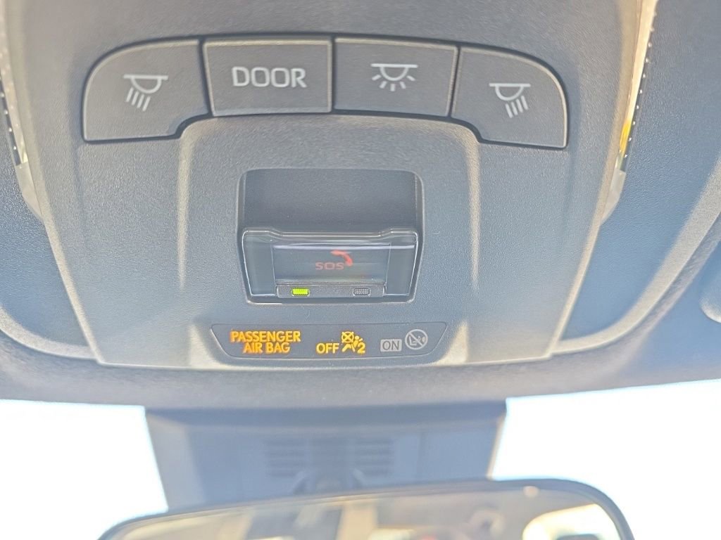 Used 2026 Toyota Corolla SE w/ SE Premium Package image 32