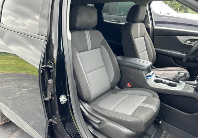 Used 2024 Chevrolet Blazer LT w/ Convenience Package FWD image 9