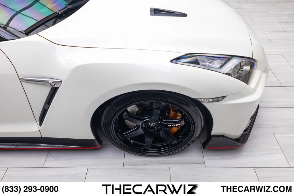 Used 2018 Nissan GT-R NISMO AWD/4WD image 38