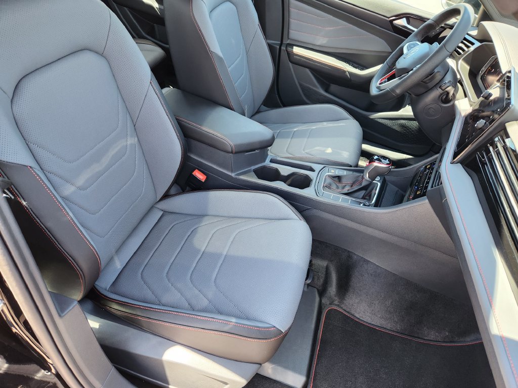New 2026 Volkswagen Jetta GLI Autobahn FWD image 11