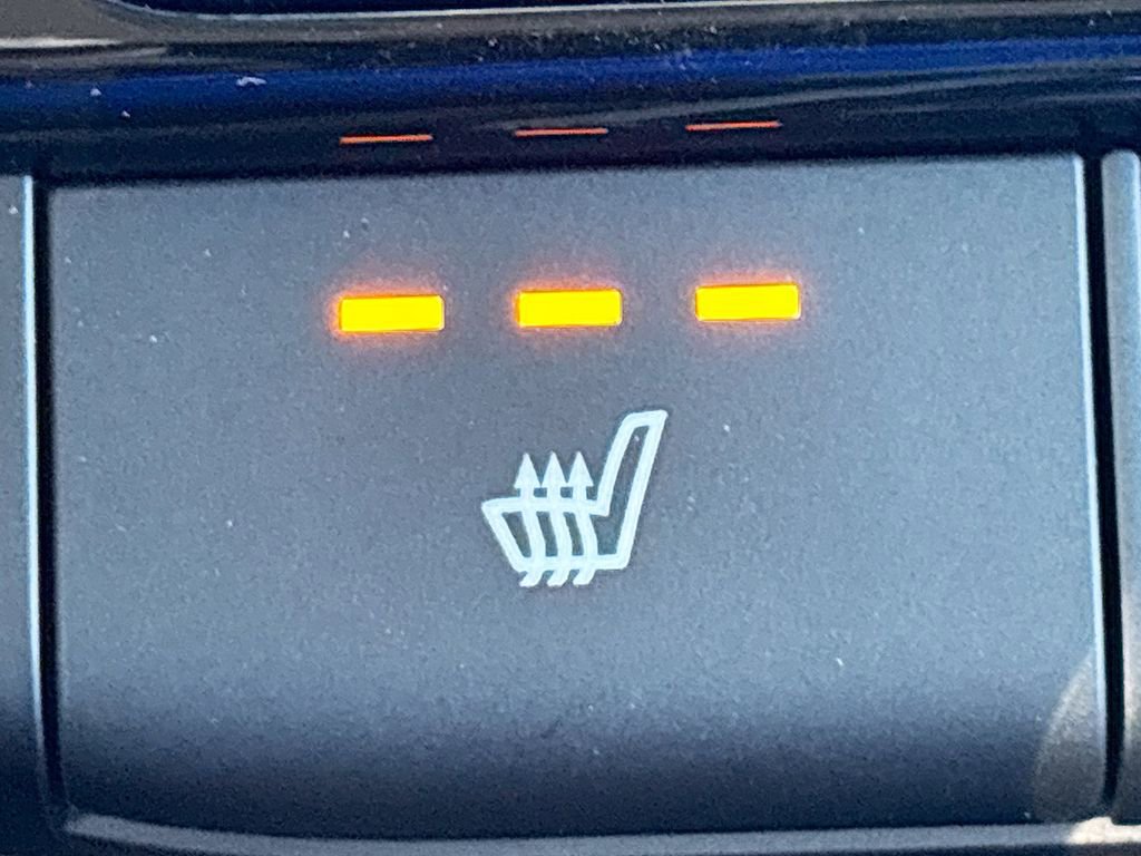 New 2025 Hyundai Elantra Limited w/ Cargo Package image 21