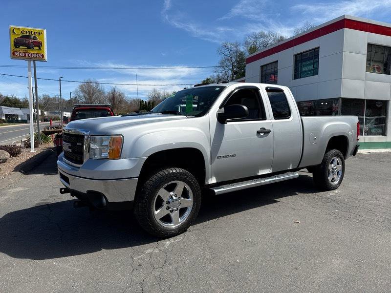 Used 2011 GMC Sierra 2500 SLE w/ SLE Preferred Package AWD/4WD image 1