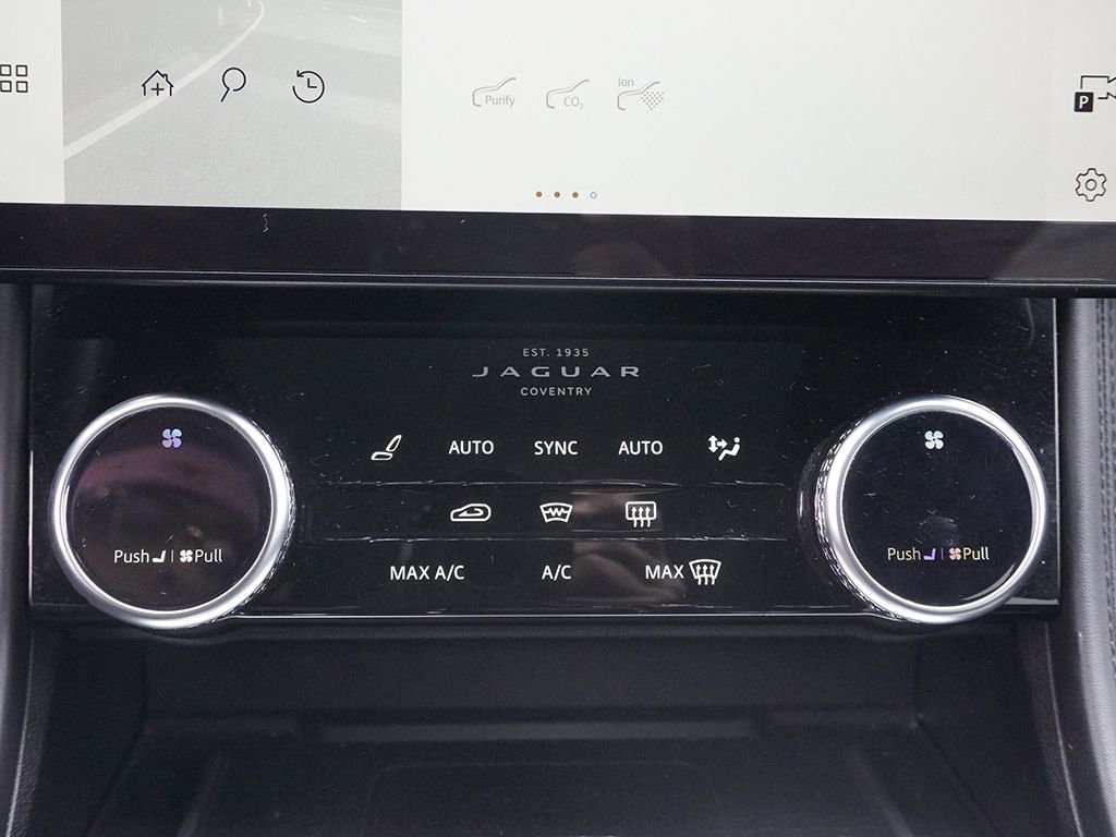 Used 2022 Jaguar F-PACE SVR image 51