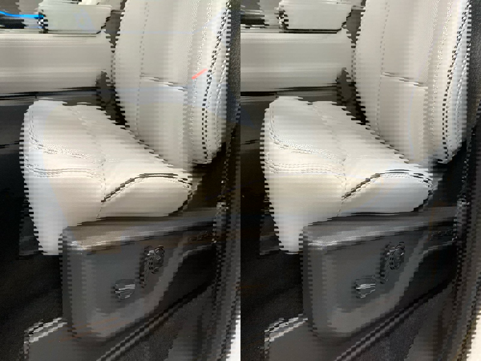 New 2025 Ford Expedition Max Platinum w/ Platinum Ultimate Package image 21