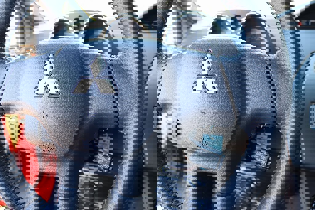 Used 2012 Mitsubishi Eclipse GT image 26