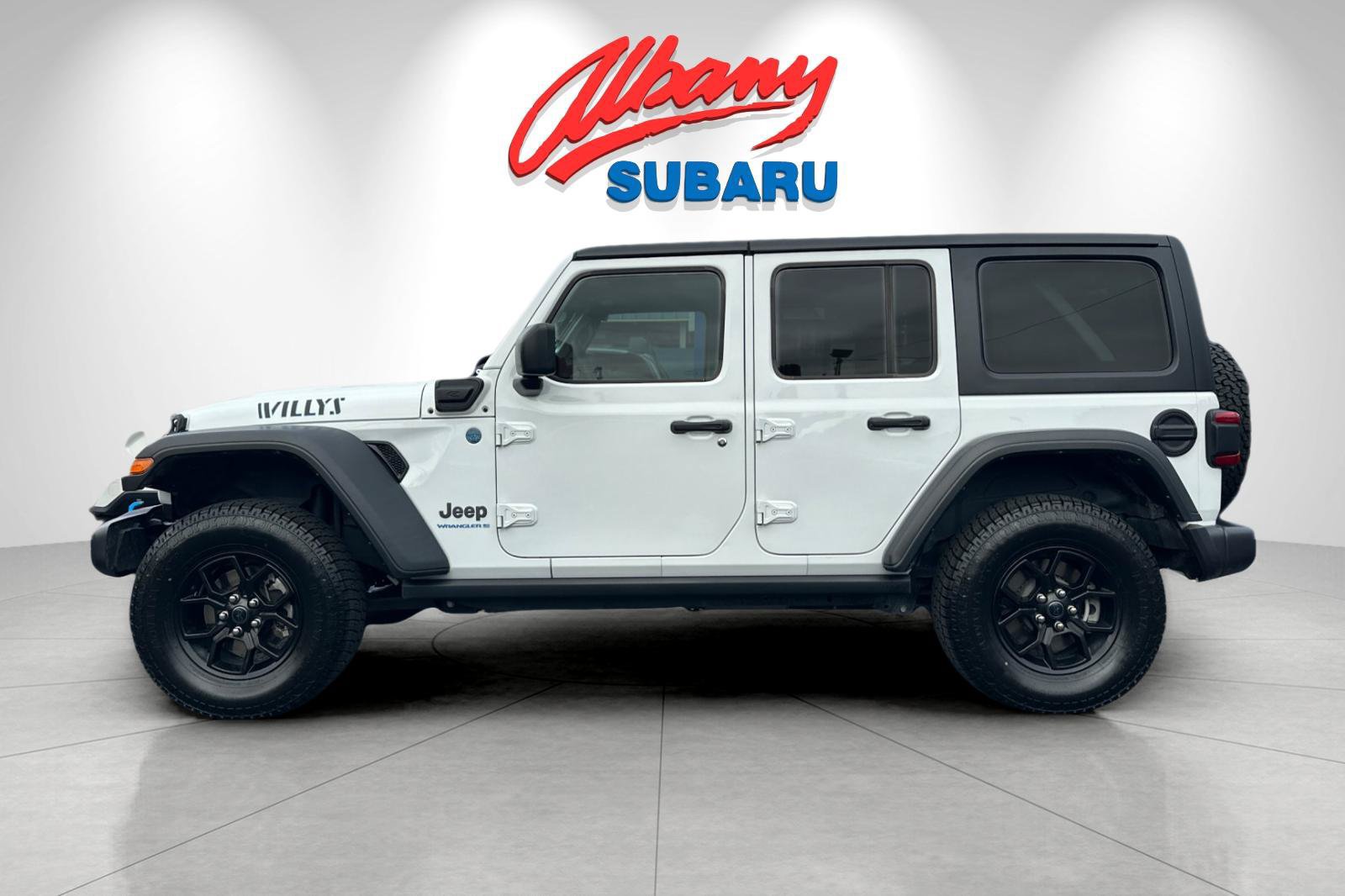 Used 2024 Jeep Wrangler Unlimited AWD/4WD image 8