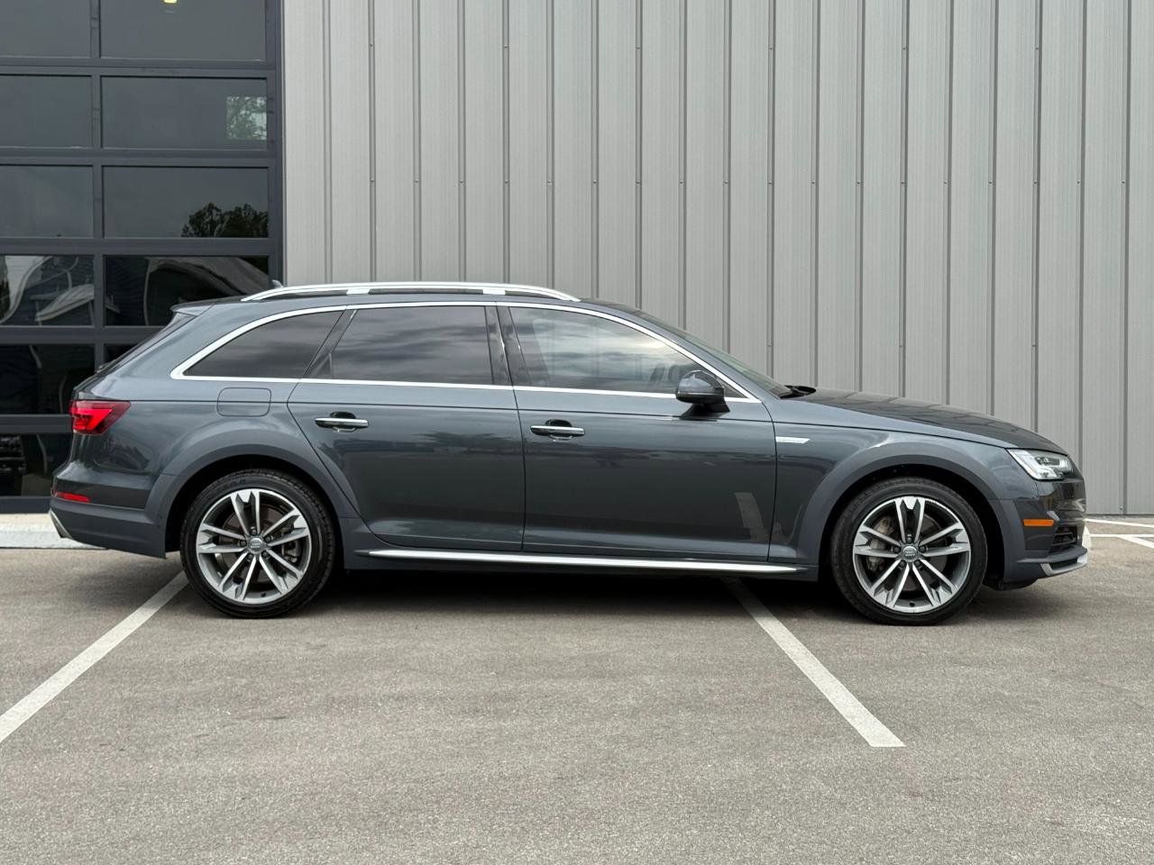 Used 2019 Audi A4 2.0T allroad Premium Plus w/ Premium Plus Package AWD/4WD image 4