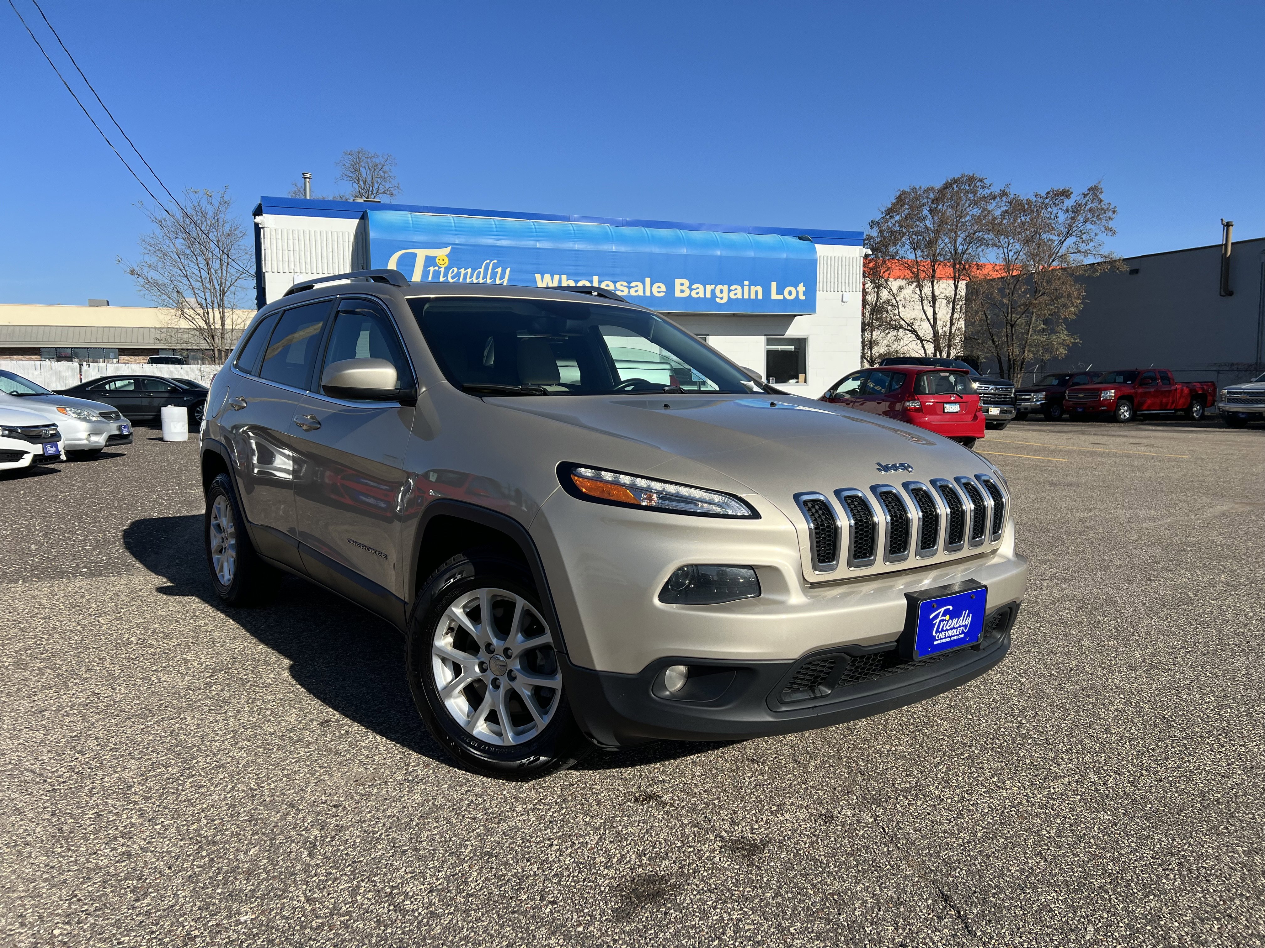 Used 2015 Jeep Cherokee Latitude w/ Comfort/Convenience Group image 2