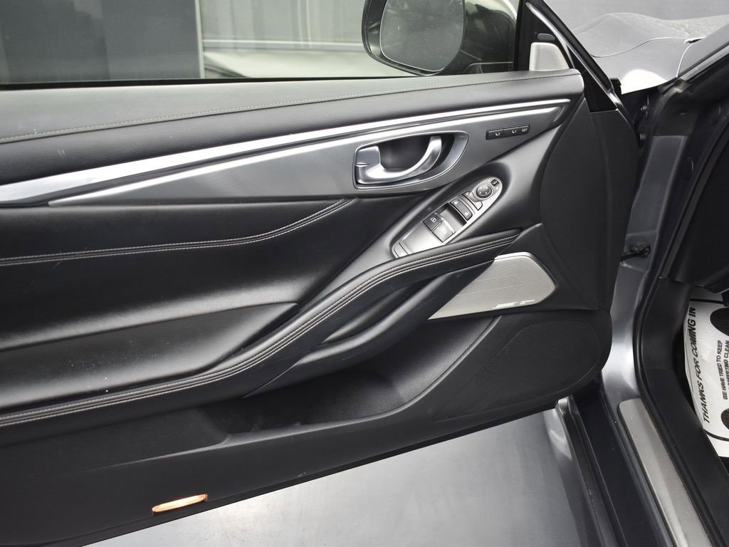 Used 2022 INFINITI Q60 3.0t Luxe w/ Essential Package image 6