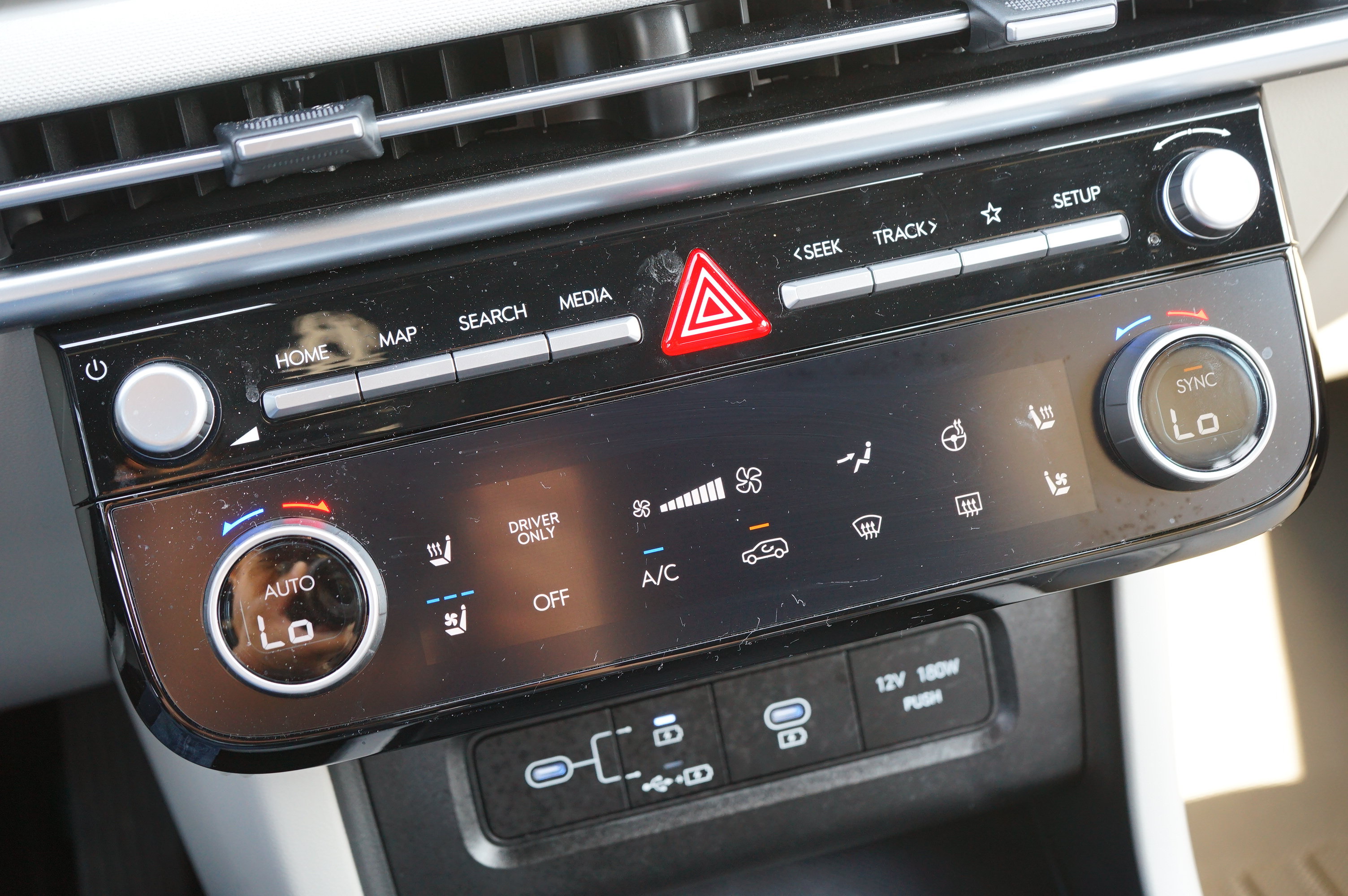 Used 2026 Hyundai Tucson Limited AWD/4WD image 23