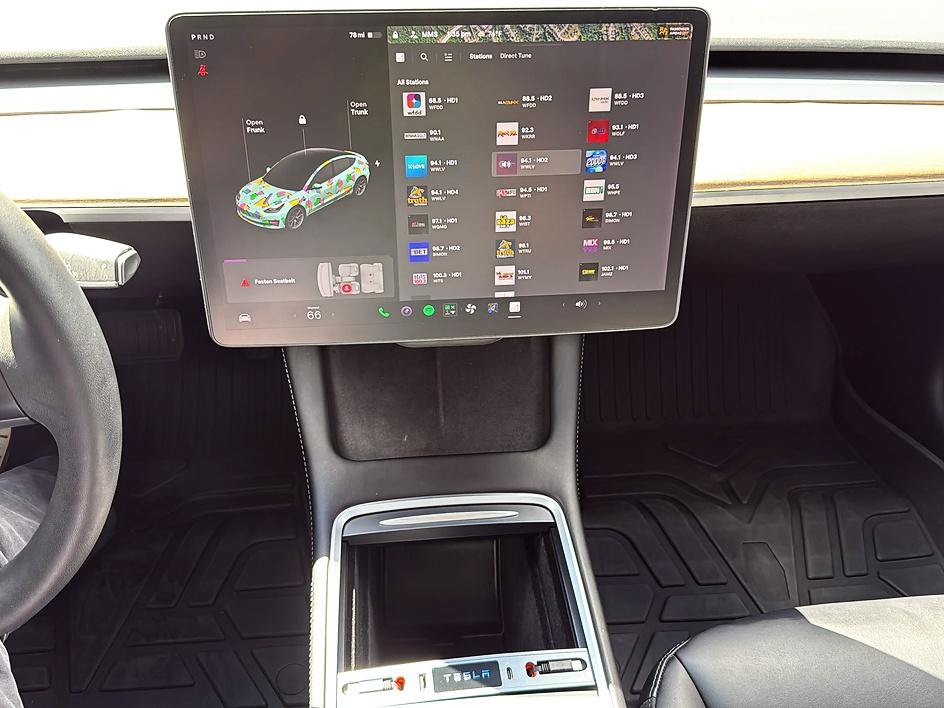 Used 2021 Tesla Model 3 Standard Range Plus RWD image 17