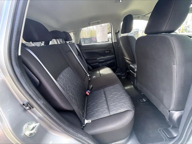 Used 2025 Mitsubishi Outlander Sport AWD image 22