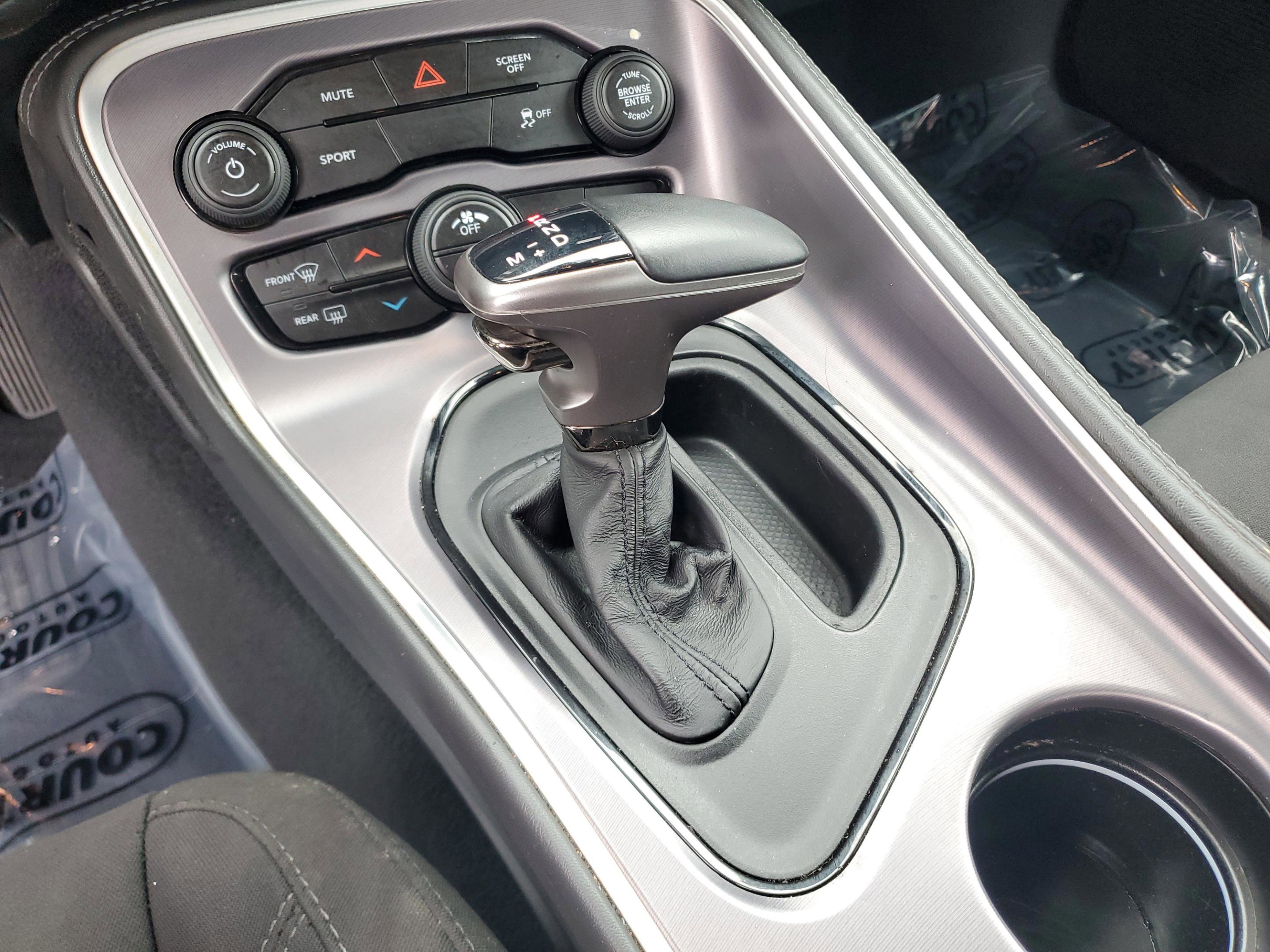 Used 2019 Dodge Challenger SXT image 22