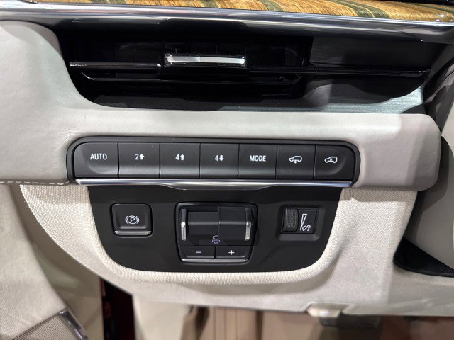 Used 2021 Cadillac Escalade Sport Platinum w/ Heavy-Duty Trailer Package image 70