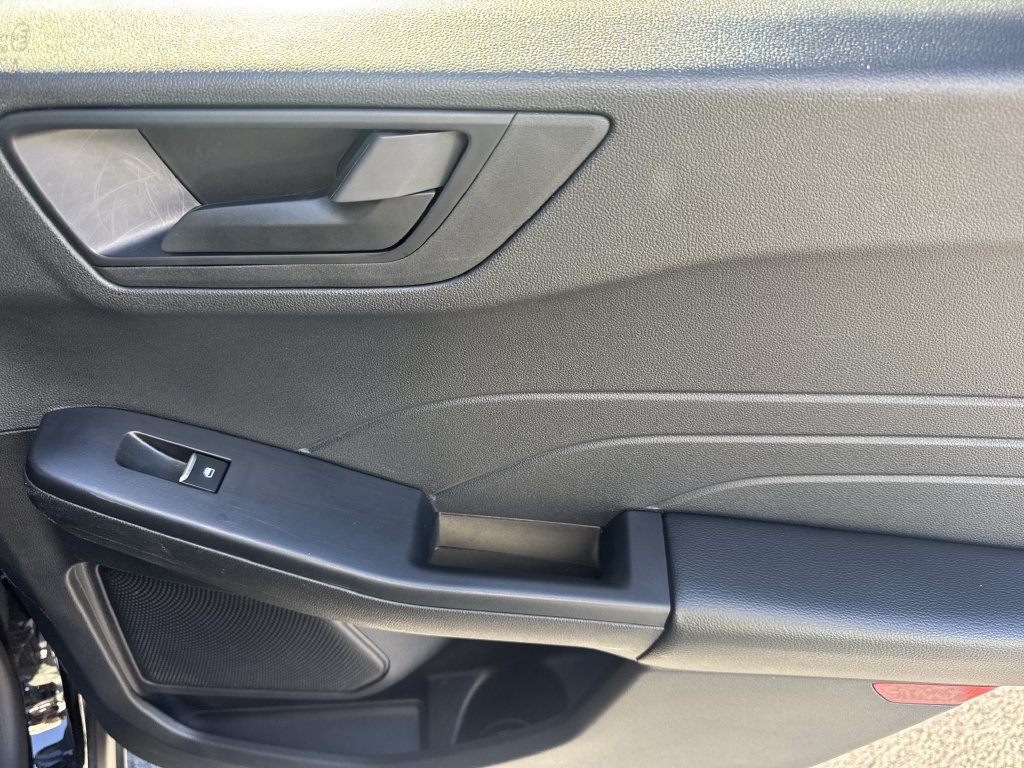 Used 2025 Ford Escape Active AWD/4WD image 16