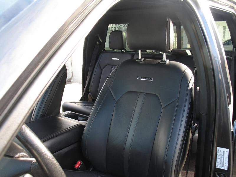 Used 2016 Ford F150 Platinum w/ Equipment Group 701A Luxury image 23