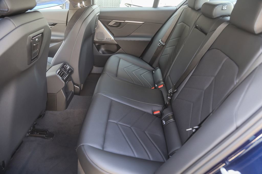 New 2026 BMW 540i xDrive w/ M Sport Package AWD/4WD image 15