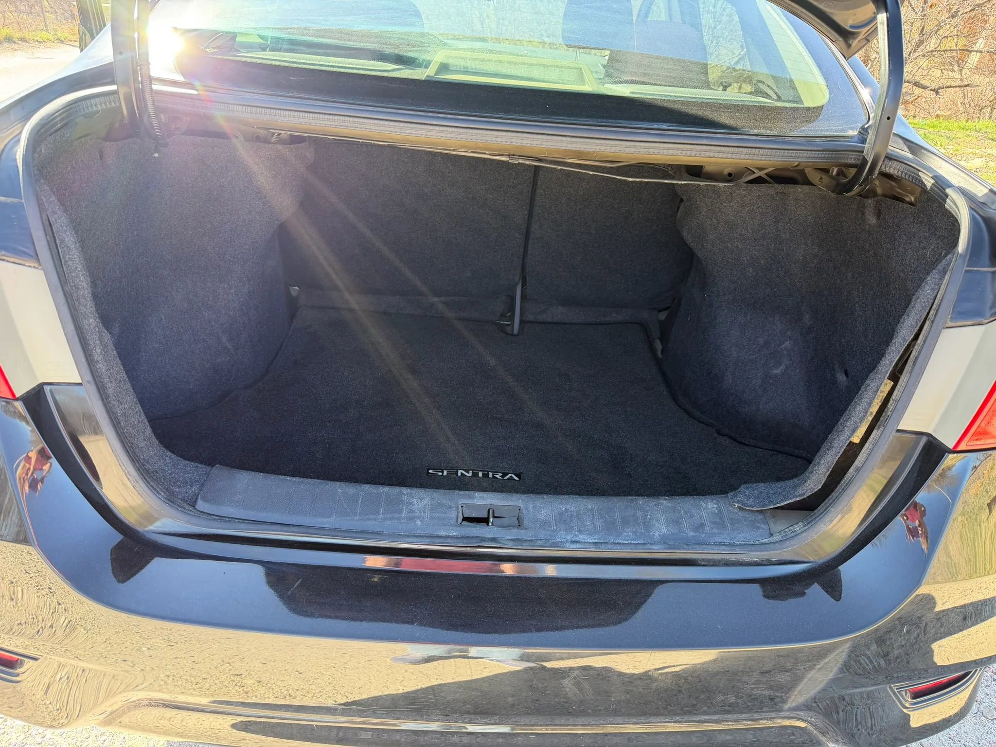 Used 2018 Nissan Sentra S FWD image 5