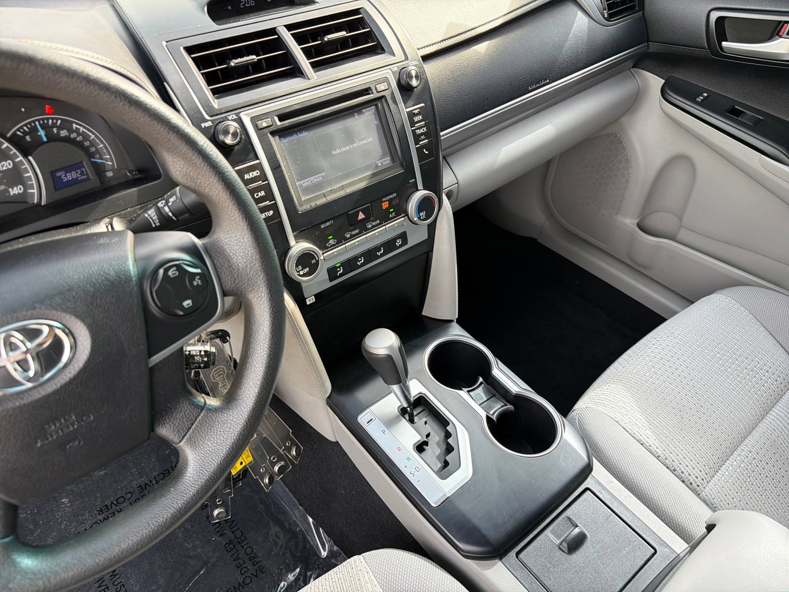 Used 2014 Toyota Camry LE FWD image 19