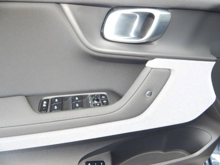 Certified 2022 Polestar Polestar 2 Long Range Dual Motor w/ Pilot Package image 24