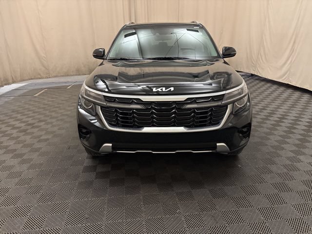 Certified 2024 Kia Seltos EX AWD/4WD image 2