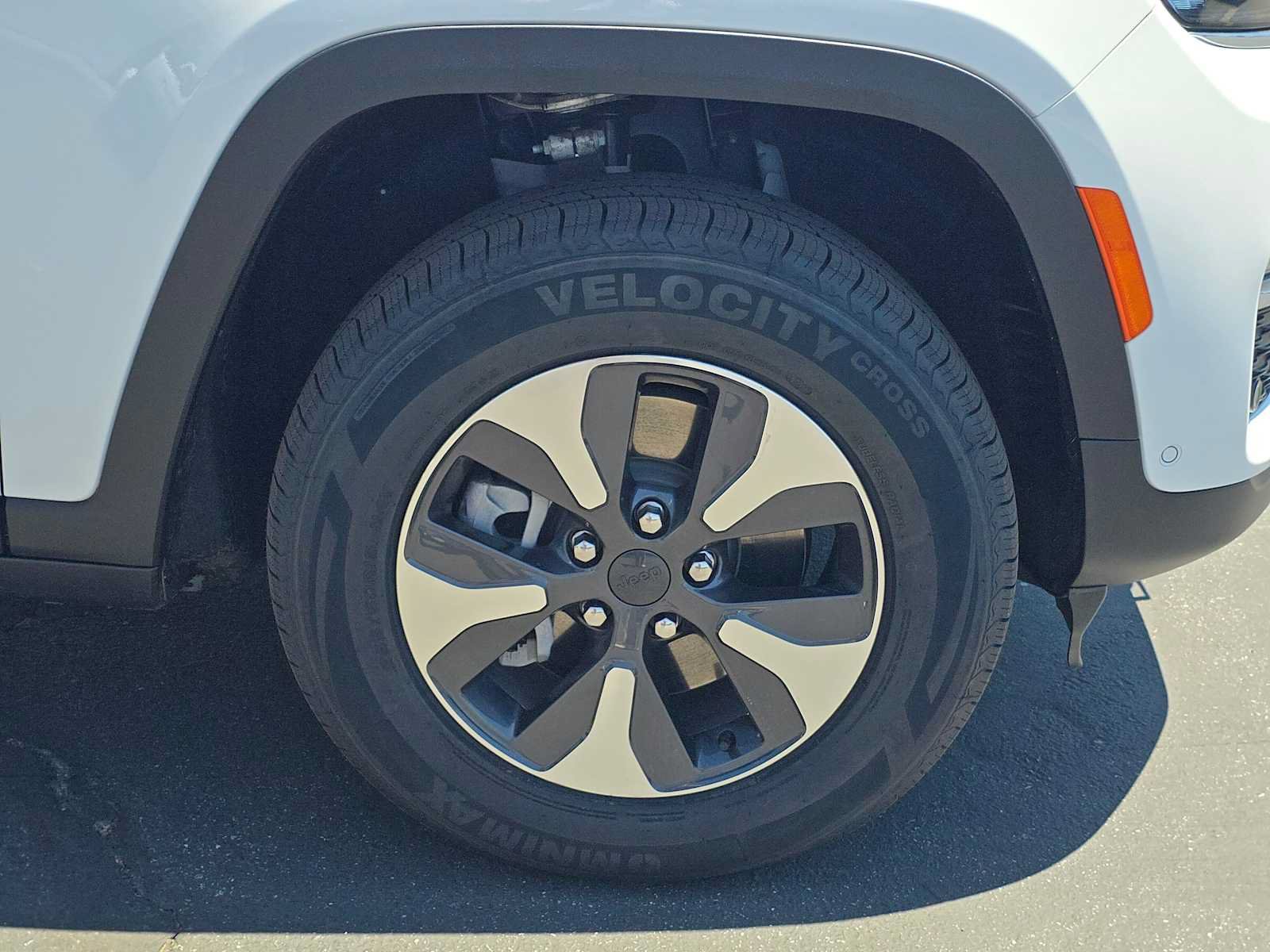 Used 2022 Jeep Grand Cherokee Limited 4xe w/ Luxury Tech Group II AWD/4WD image 9