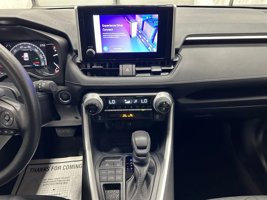 Used 2025 Toyota RAV4 XLE image 25