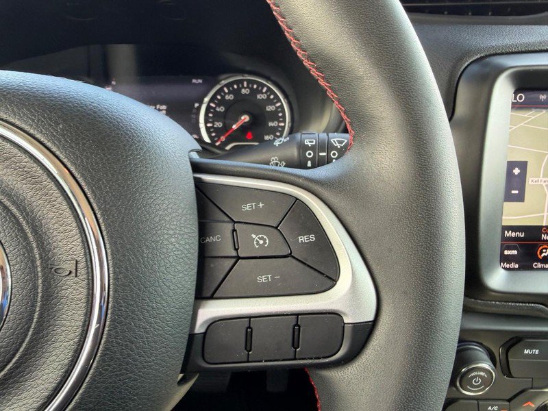 Used 2023 Jeep Renegade Trailhawk AWD/4WD image 12